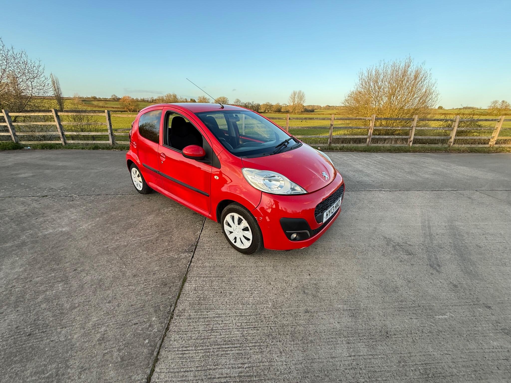 Peugeot 107 1.0 12V Active Euro 5 5dr — photo 51 of 86